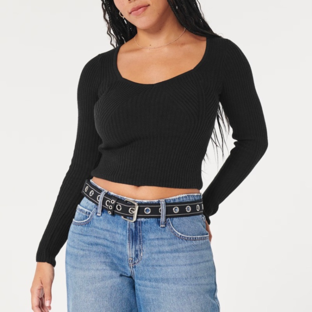 NWOT Slim Ribbed Sweatheart Sweater